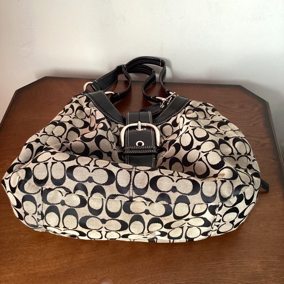 Coach Lynn Hobo Shoulder Signature Purse Bag - Picture 10 of 17